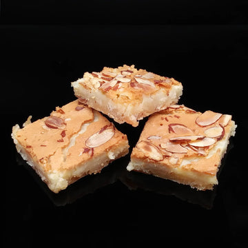 Gooey Almond Bars (6 pcs)
